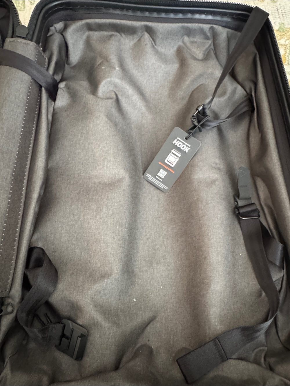 Nomatic Carry-On classic Spinner Luggage in olive green gray NWT 14x9x22” - Picture 10 of 16